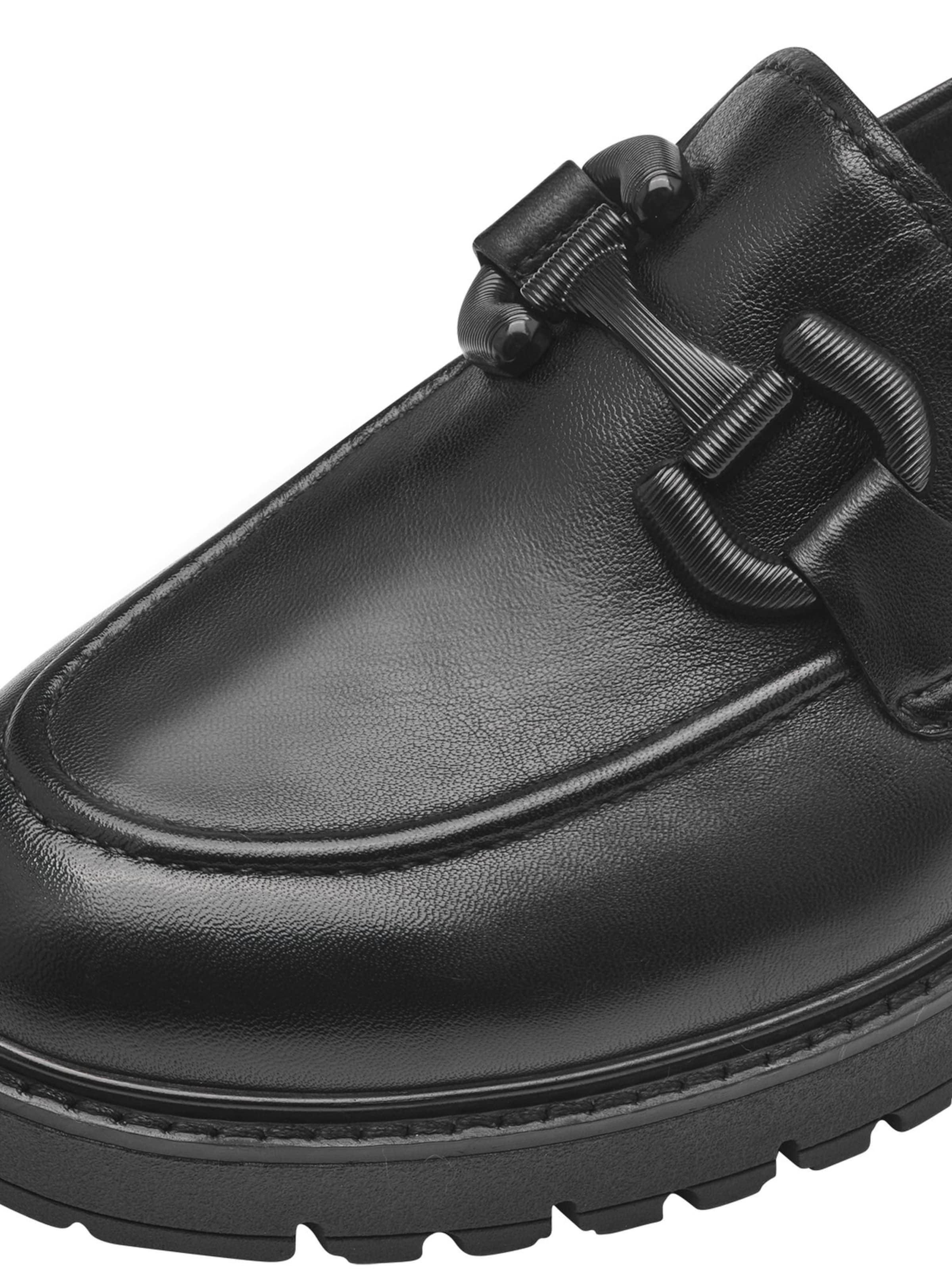 Chaussure basse Tamaris en noir