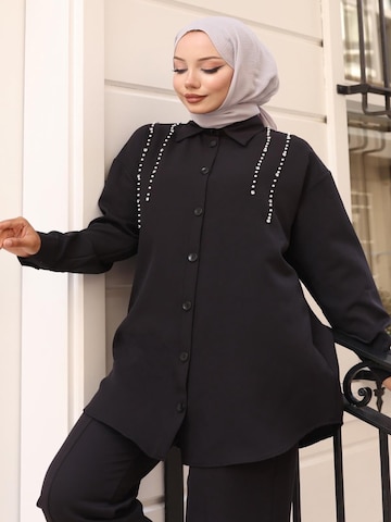 MODAMIHRAM Tunic in Black