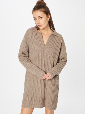 WEEKDAY Knitted dress 'Husky' in Brown: front