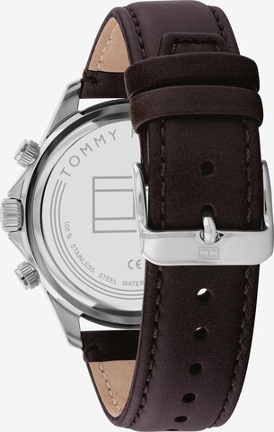 TOMMY HILFIGER Zegarek analogowy w kolorze czarny