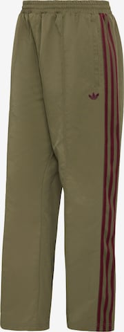 ADIDAS ORIGINALS - Pantalón 'Britcore' en verde: frente