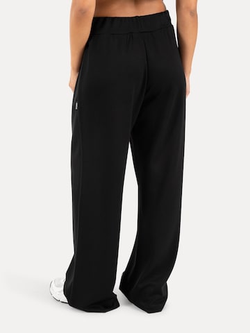 Smilodox Loosefit Hose 'Luvia' in Schwarz