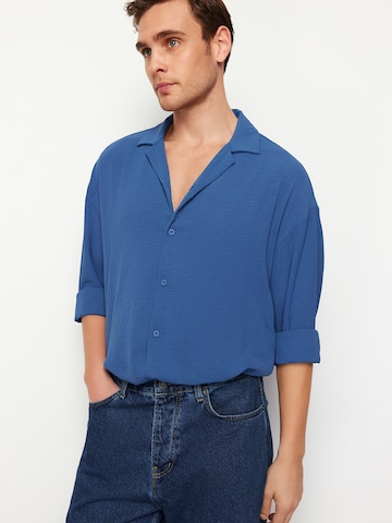 Trendyol Классический крой Рубашка в Синий: спереди