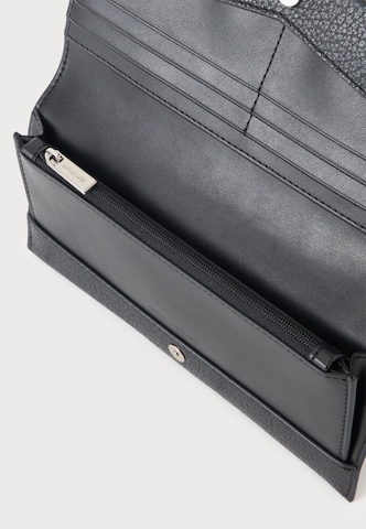 Michael Kors Portemonnee 'FOLIO' in Zwart