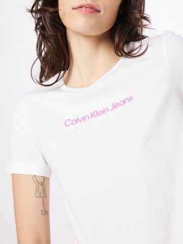 Tricou de la Calvin Klein Jeans pe alb