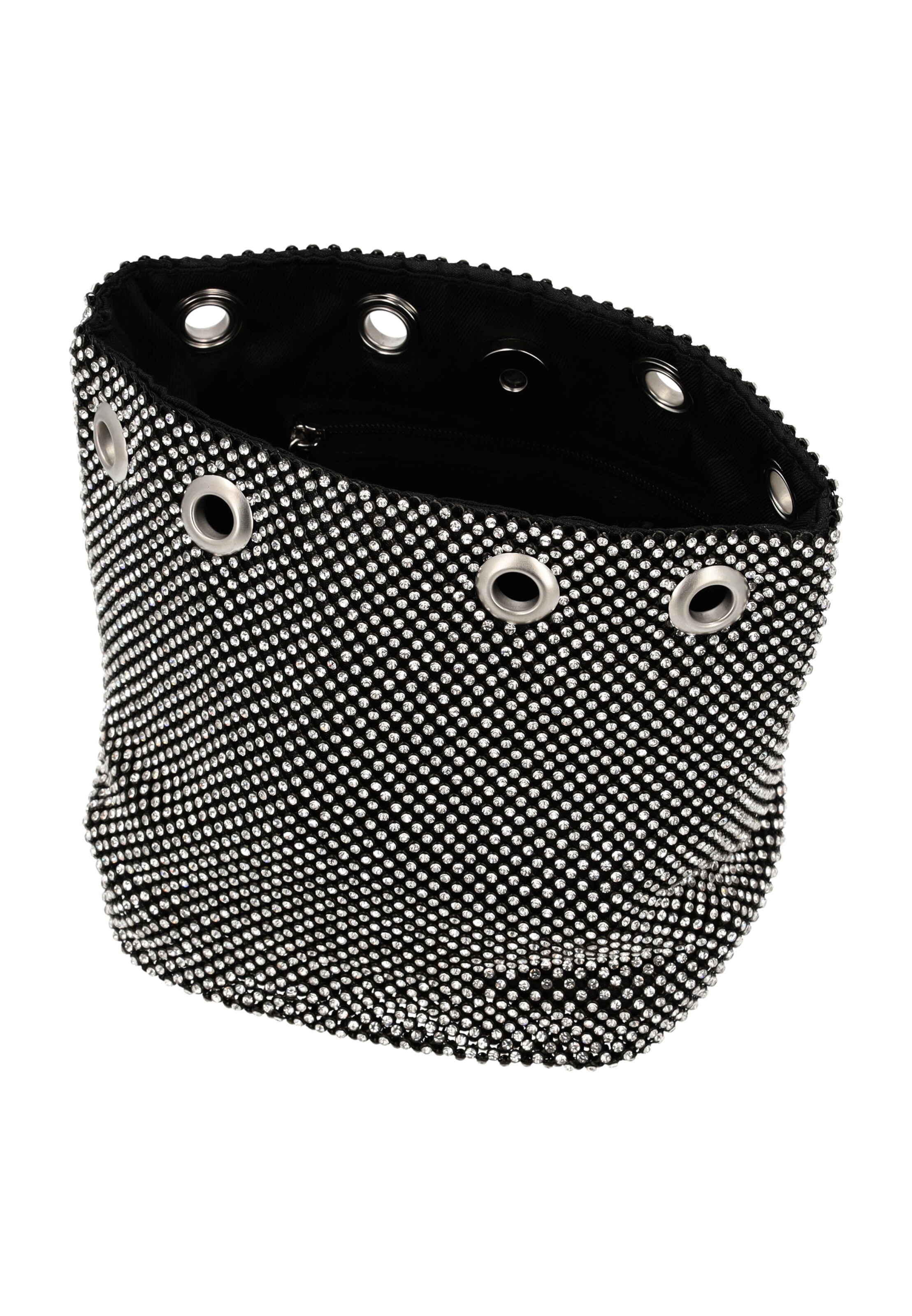 faina Buideltas in Zwart