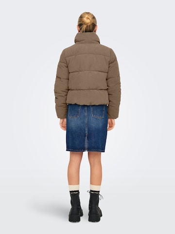 ONLY - Chaqueta de entretiempo 'ONLNew Dolly' en marrón