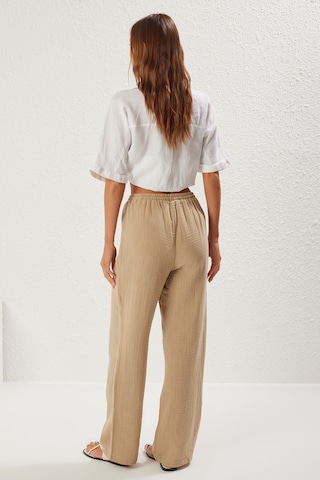 Trendyol - Loosefit Pantalón en beige