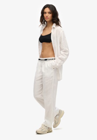Superdry Regular Broek in Wit
