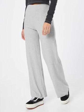 Dorothy Perkins Regular Trousers in Grey: front