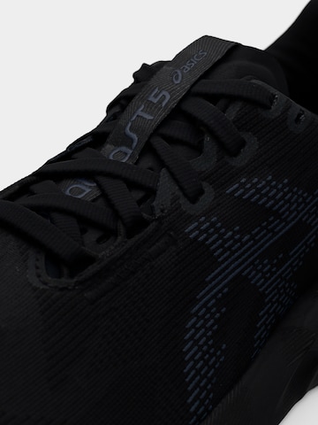 ASICS Παπούτσι για τρέξιμο 'NOVABLAST 5' σε μαύρο