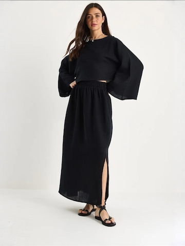 Bianco Lucci - Conjunto em preto: frente