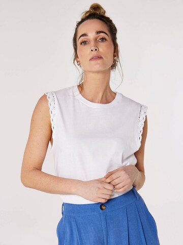 Apricot T-Shirt in Weiß: Vorderseite