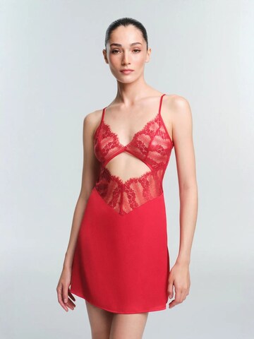 Chemise de nuit 'PENTI Henna Spitzen-Nachthemd' Penti en rouge : devant