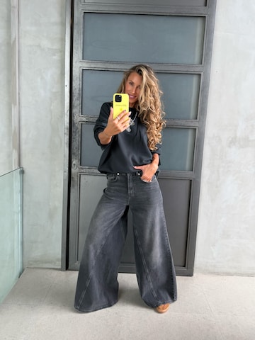 Kamila Šikl Loose fit Jeans in Grey
