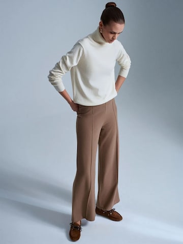 Wide leg Pantaloni di Dilvin in marrone