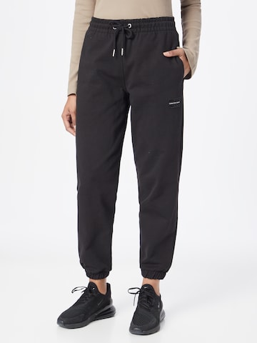 Calvin Klein Дънки Tapered Leg Панталон в черно: отпред