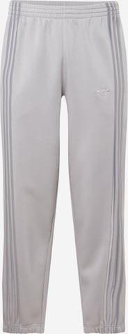 ADIDAS ORIGINALS Tapered Broek in Grijs: voorkant