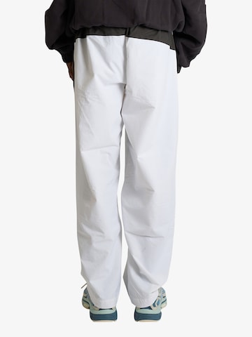 UMBRO Regular Hosen in Weiß
