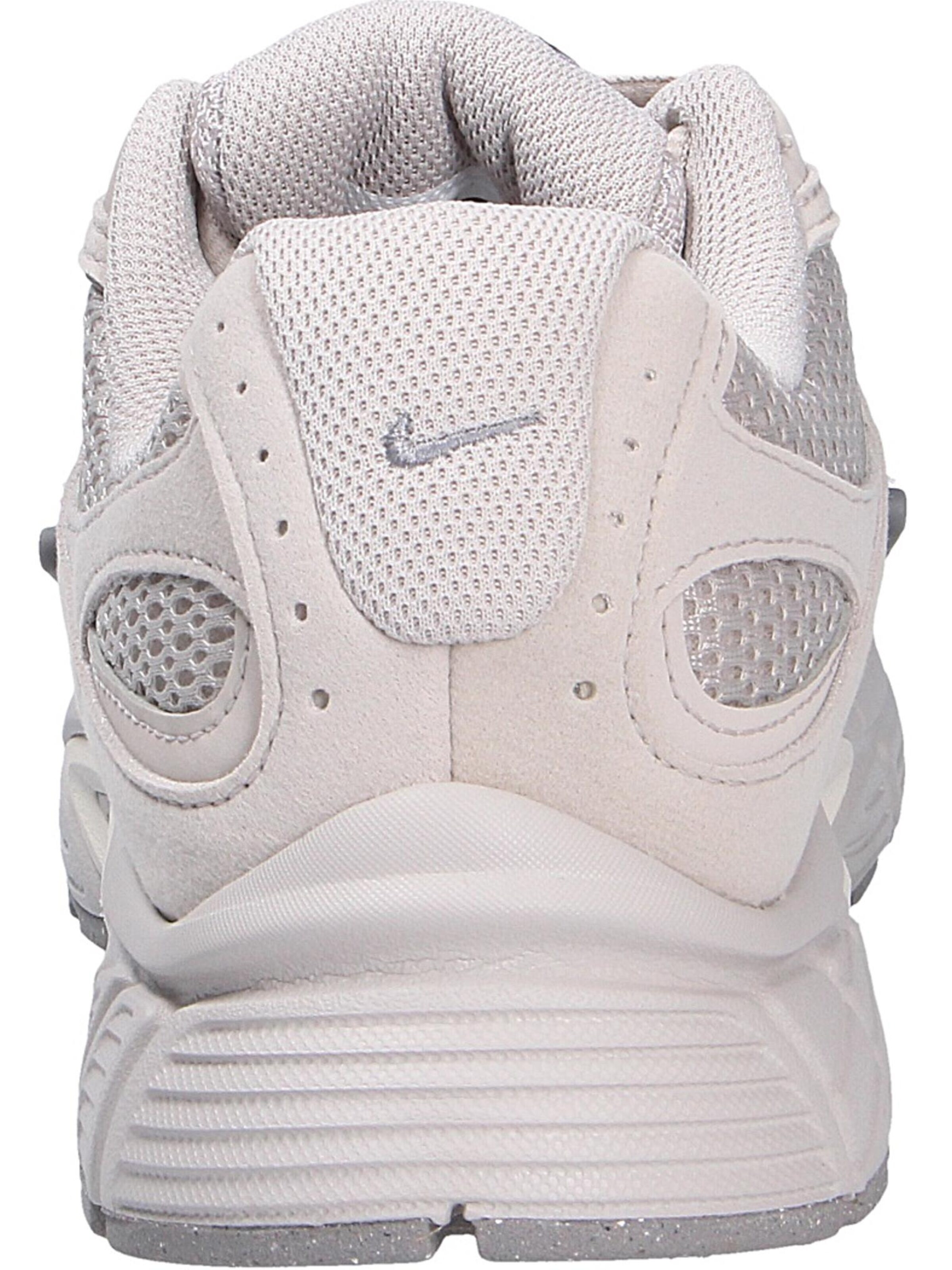 NIKE Σνίκερ χαμηλό 'V5 RNR' σε λευκό