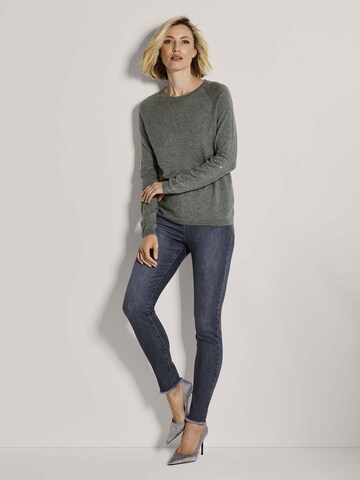 MADELEINE Trui in Zilver: voorkant