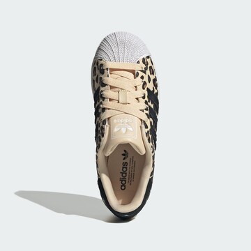 ADIDAS ORIGINALS - Zapatillas deportivas 'Superstar II' en beige