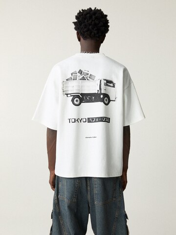 Pull&Bear Shirt in White: front
