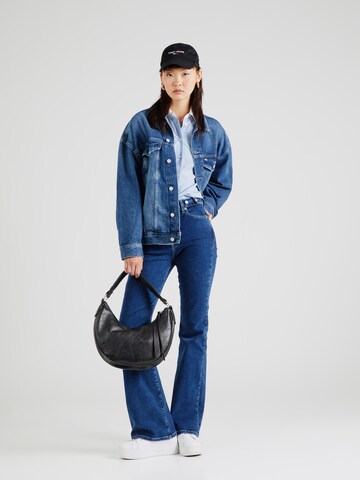 Tommy Jeans Flared Jeans 'Sylvia' in Blau