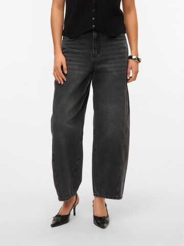 VERO MODA Baggy Jeans 'VMZELDA' i sort: forside
