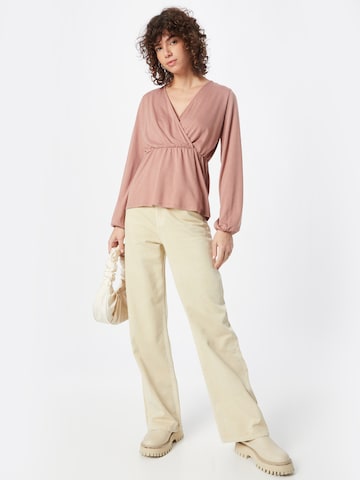 ABOUT YOU Shirt 'Lucia' in Roze