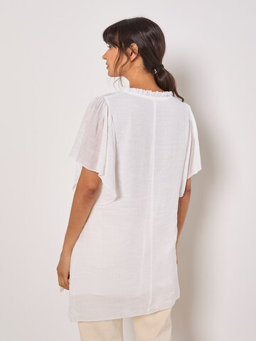 Chemisier ' ' Apricot en blanc
