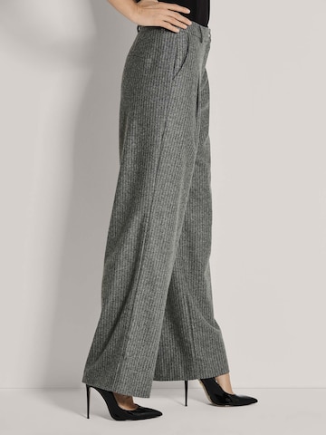 Loosefit Pantalon à pince MADELEINE en gris