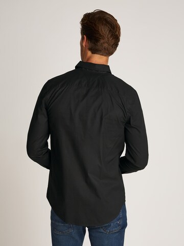 TOMMY HILFIGER Slim fit Button Up Shirt in Black
