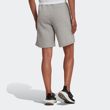 Loosefit Pantaloni sportivi 'All Szn' di ADIDAS SPORTSWEAR in grigio