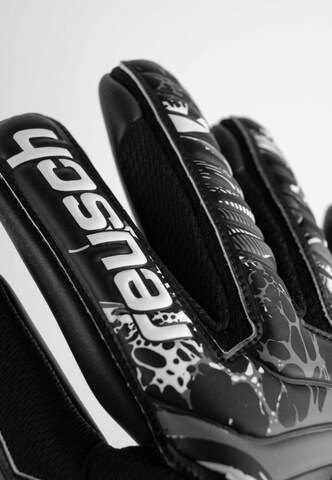 REUSCH Athletic Gloves 'Attrakt Infinity' in Black