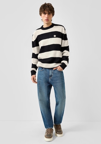 Pull-over QS en noir : devant
