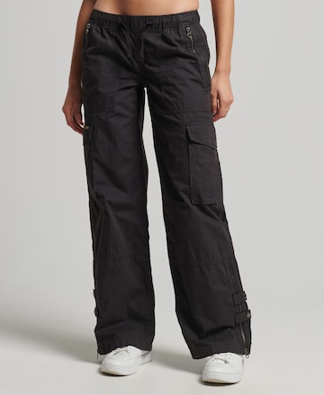 Superdry Wide leg Cargo Pants in Black: front