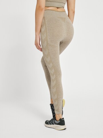 Hummel Skinny Sporthose in Beige