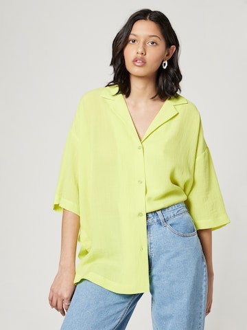 florence by mills exclusive for ABOUT YOU - Blusa 'Break Time' em amarelo: frente