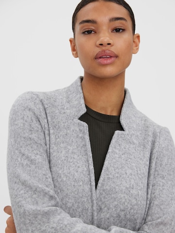 VERO MODA Between-seasons coat 'Katrine' in Grey