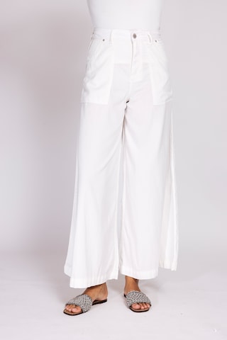 Zhrill Wide leg Pants in White: front