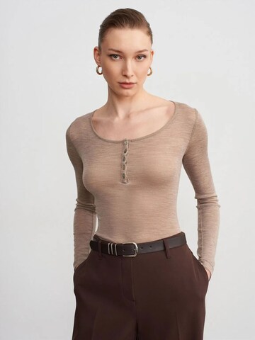 Dilvin Blusen in Beige