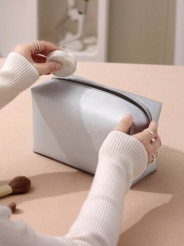 Tomshop24-7 Cosmetic Bag 'Blumen' in Silver
