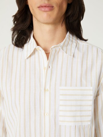 Regular fit Camicia 'Janosch' di DAN FOX APPAREL in beige