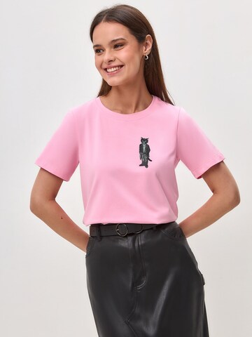 CAT by Maniita Lacitta Shirt 'ROCKER CAT' in Roze: voorkant