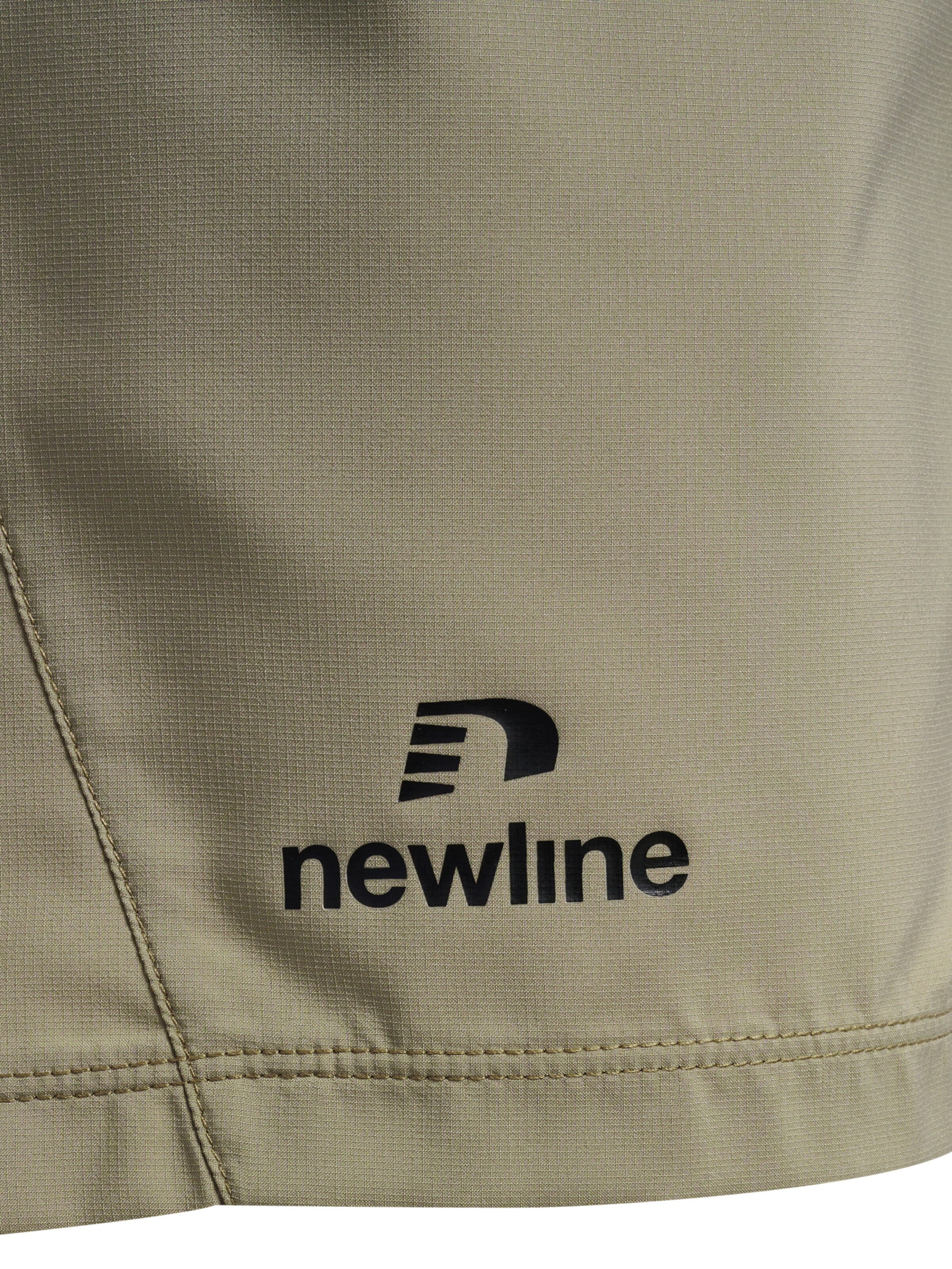 Newline Regular Hose in Grün