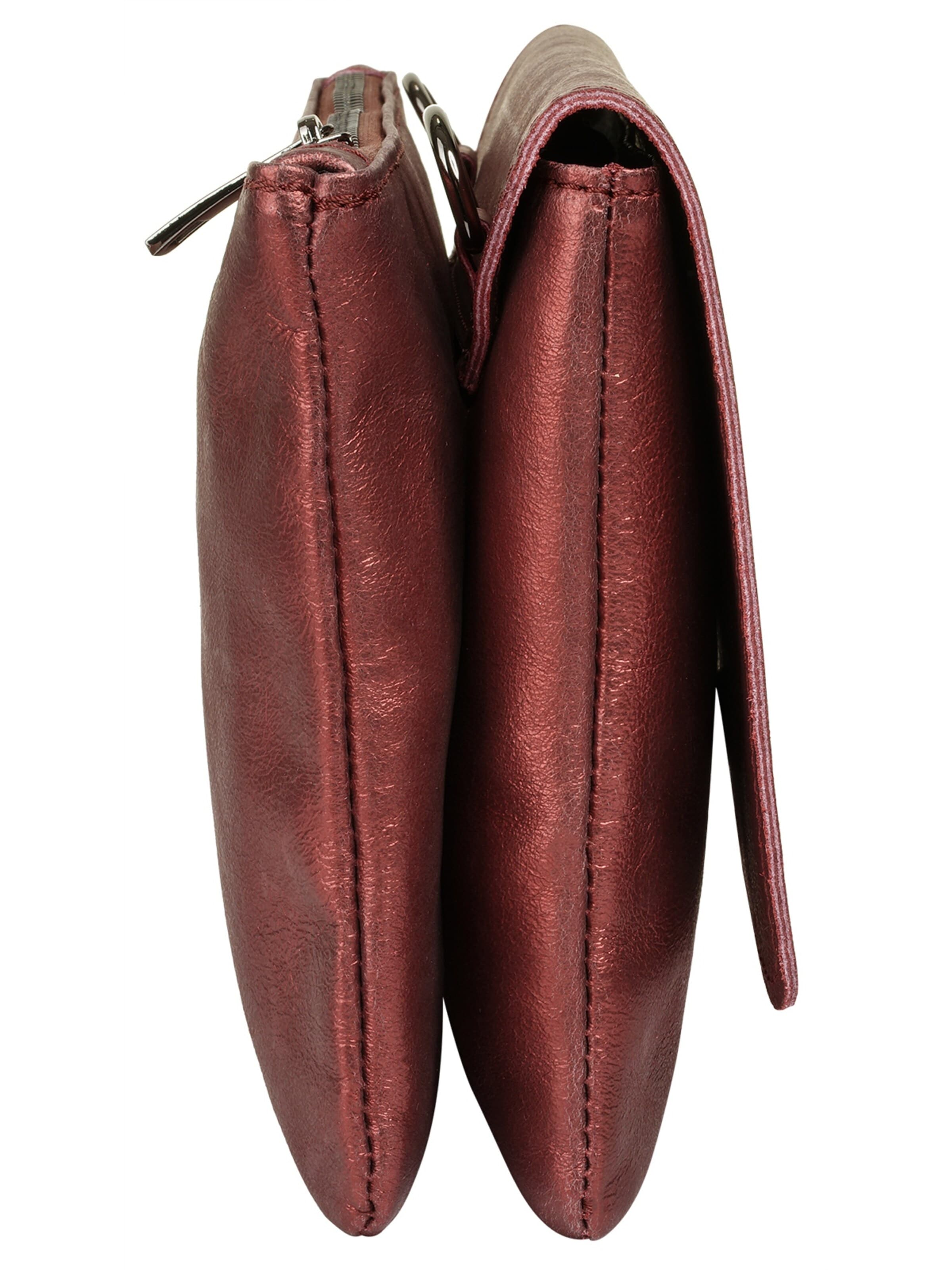 Cluty Crossbody Bag in Red