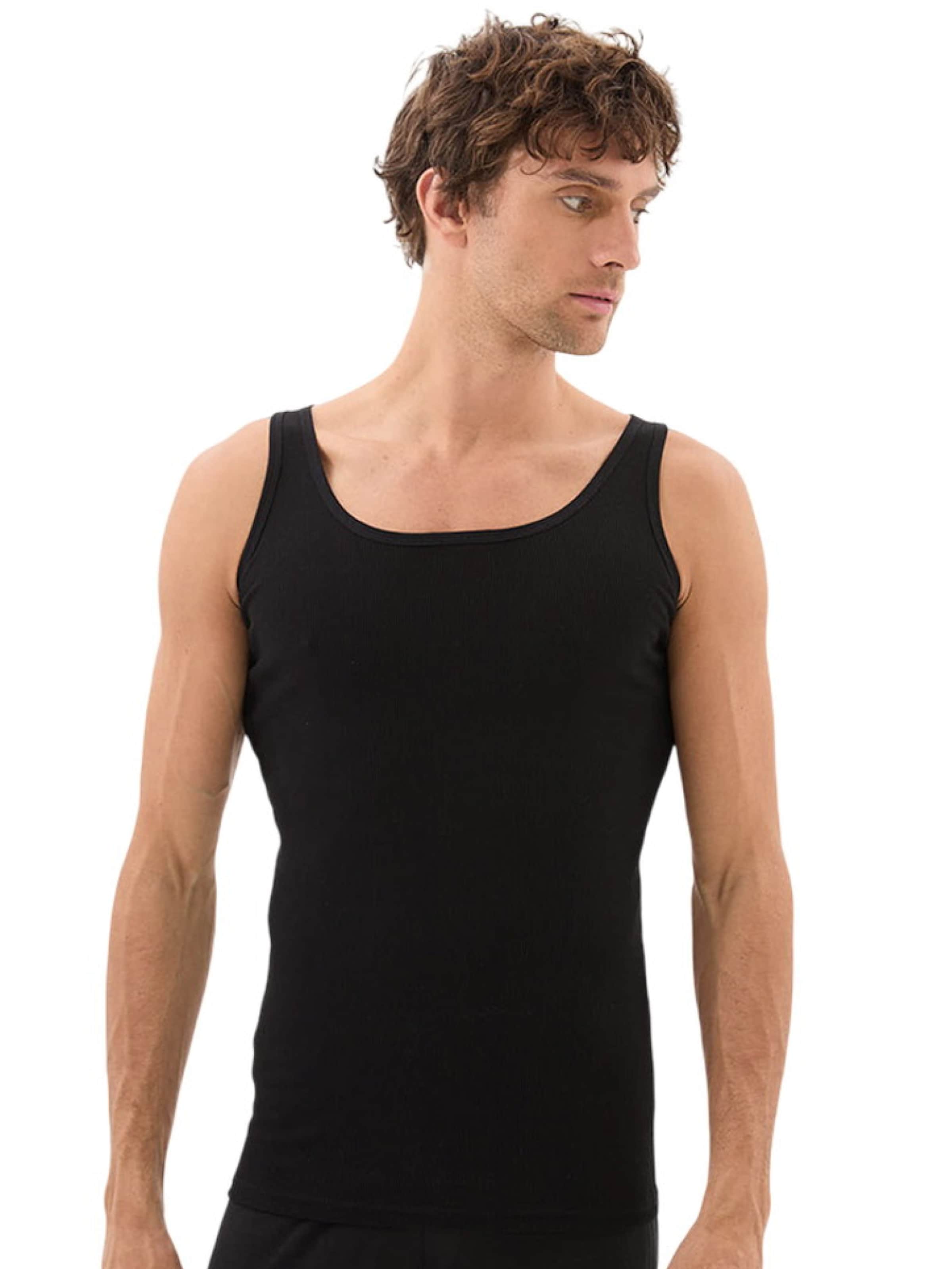 Blackspade Undershirt in Black: front