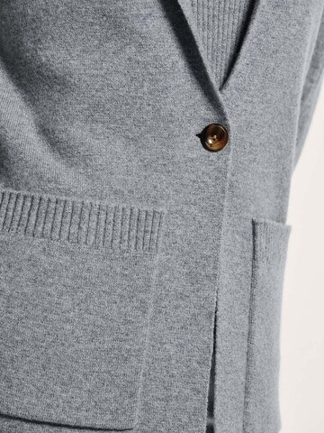 MADELEINE Gebreid vest in Grijs