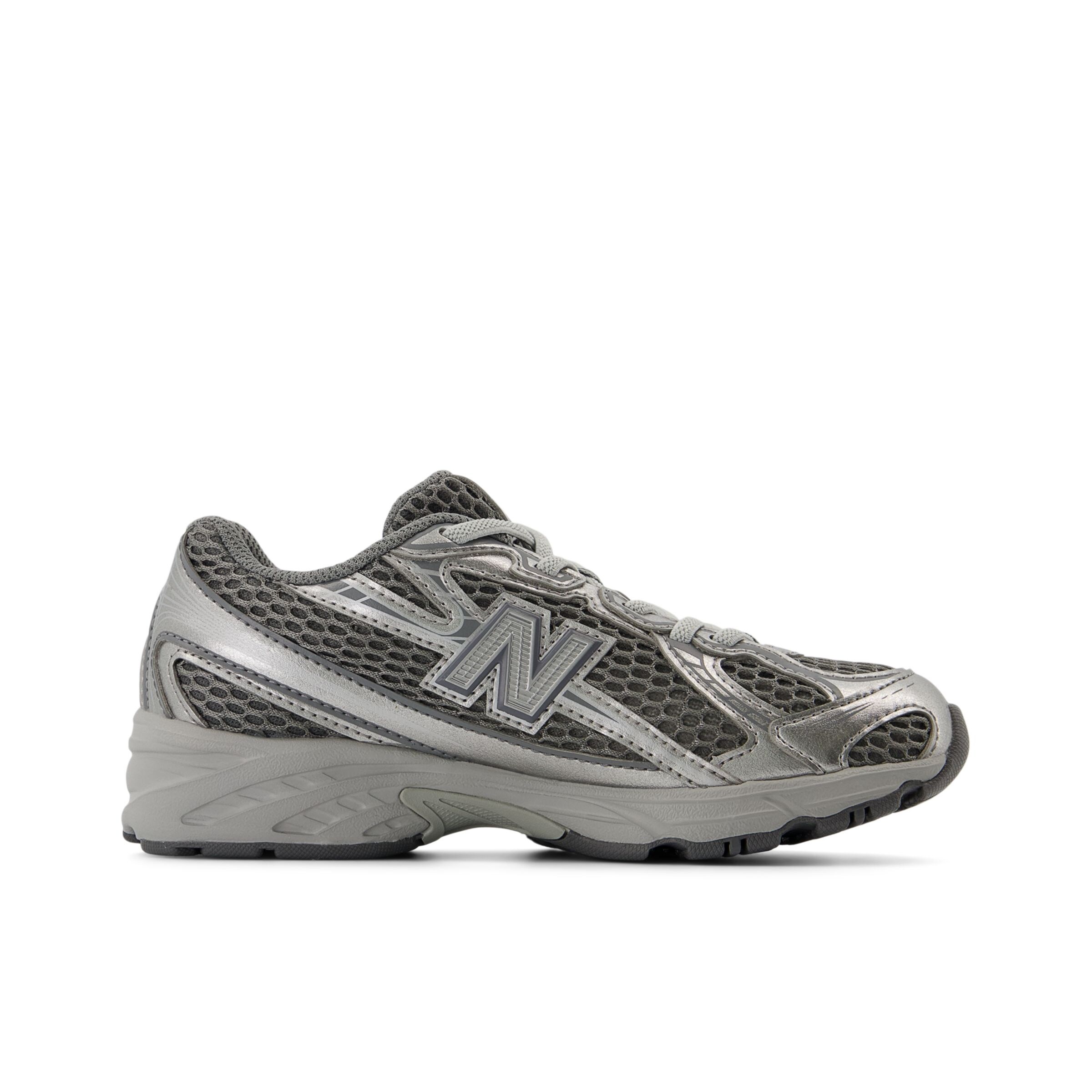 new balance Sneaker '740' in Grau